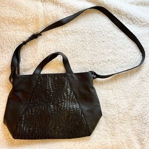 Black leather tote from The Sak Collective